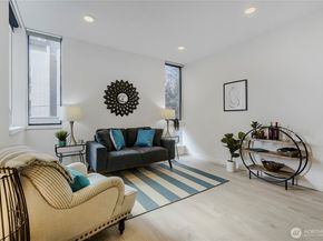 3070 SW Avalon Way G, Seattle WA 98126