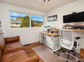 810 Walnut Street, Edmonds WA 98020