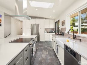 810 Walnut Street, Edmonds WA 98020