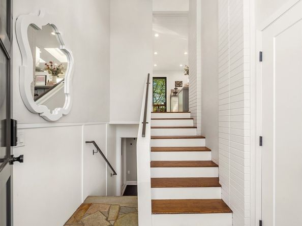 810 Walnut Street, Edmonds WA 98020