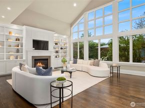 10021 NE 16th Place, Bellevue WA 98004
