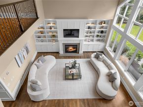 10021 NE 16th Place, Bellevue WA 98004