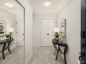 9909 NE 1st Street 104, Bellevue WA 98004