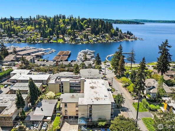 9909 NE 1st Street 104, Bellevue WA 98004
