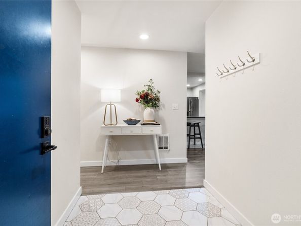 14007 NE 181st Street F104, Woodinville WA 98072
