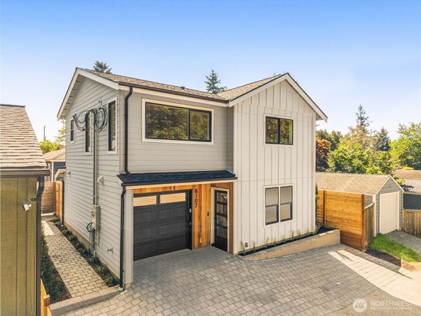 8109 34th Avenue SW B, Seattle WA 98126