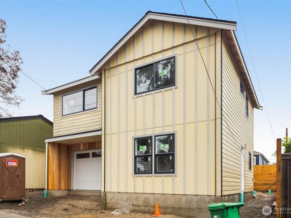 8109 34th Avenue SW B, Seattle WA 98126