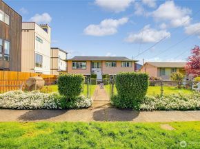 4560 34th Avenue S, Seattle WA 98118