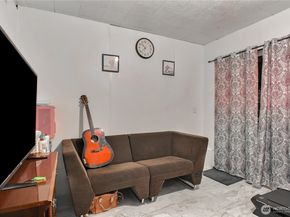 4560 34th Avenue S, Seattle WA 98118