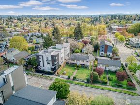 4560 34th Avenue S, Seattle WA 98118