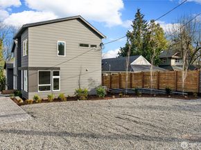 7324 7th Place SW B, Seattle WA 98106