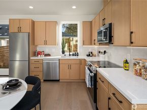 7324 7th Place SW B, Seattle WA 98106