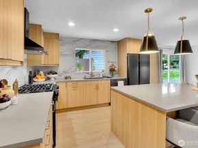 19326 66th Avenue W, Lynnwood WA 98036