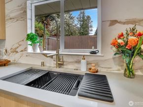 19326 66th Avenue W, Lynnwood WA 98036