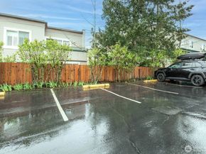 8747 Phinney Avenue N 13, Seattle WA 98103