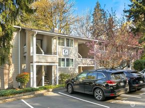 10022 NE 120th Lane G101, Kirkland WA 98034