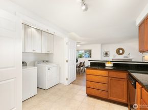 10022 NE 120th Lane G101, Kirkland WA 98034
