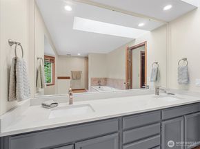 2837 220th Place NE, Sammamish WA 98074