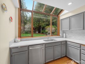 2837 220th Place NE, Sammamish WA 98074