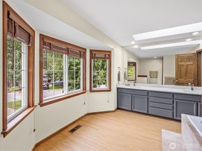 2837 220th Place NE, Sammamish WA 98074