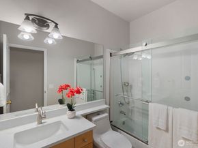 4493 248th Lane SE, Sammamish WA 98029