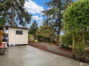 1006 Grant Avenue S, Renton WA 98057