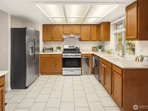 1006 Grant Avenue S, Renton WA 98057