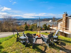 1006 Grant Avenue S, Renton WA 98057