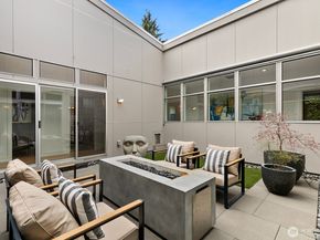 1549 Magnolia Way W, Seattle WA 98199