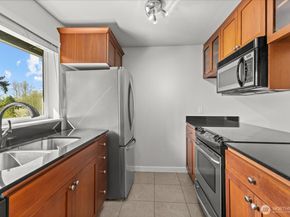 14221 NE 181st Place P302, Woodinville WA 98072