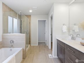 4211 208th Place SE, Bothell WA 98021