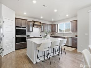 4211 208th Place SE, Bothell WA 98021
