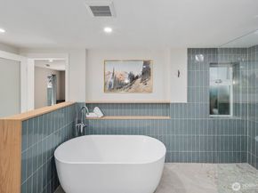 4531 Stanford Avenue NE, Seattle WA 98105