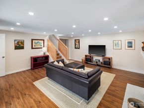 4531 Stanford Avenue NE, Seattle WA 98105