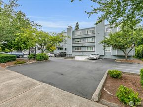 21925 7th Avenue S 124, Des Moines WA 98198