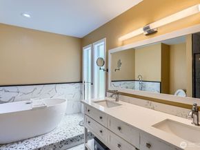 3412 161st Place SE 66, Bellevue WA 98008