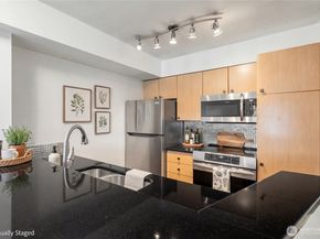 412 11th Avenue 209, Seattle WA 98122