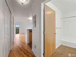 412 11th Avenue 209, Seattle WA 98122