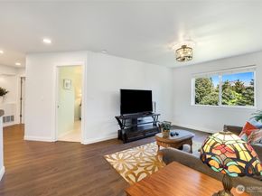 5440 NE 2nd Court, Renton WA 98059