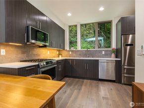 1708 Alki Avenue SW B, Seattle WA 98116