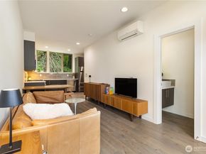 1708 Alki Avenue SW B, Seattle WA 98116