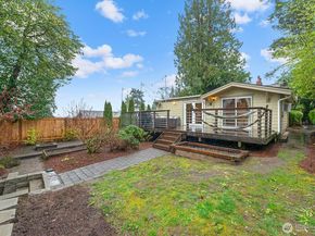 1516 NE 96th Street, Seattle WA 98115