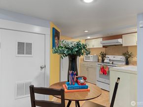 1516 NE 96th Street, Seattle WA 98115