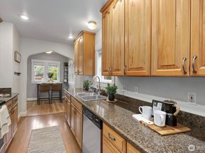 1516 NE 96th Street, Seattle WA 98115