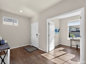 1472 Baker Heights Loop, Bremerton WA 98312