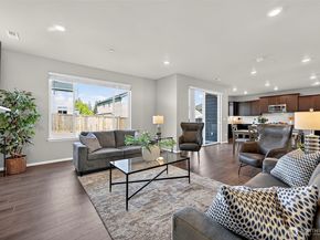 1472 Baker Heights Loop, Bremerton WA 98312