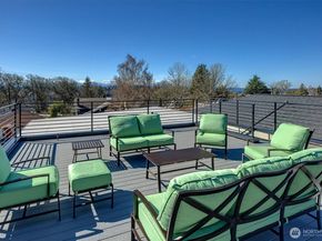2660 9th Avenue W, Seattle WA 98119