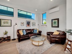 2660 9th Avenue W, Seattle WA 98119
