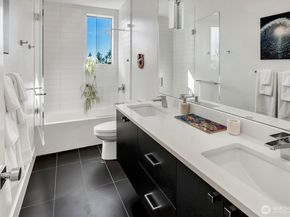 2660 9th Avenue W, Seattle WA 98119