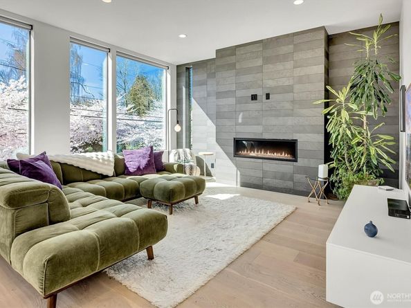 2660 9th Avenue W, Seattle WA 98119